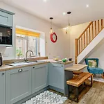 1 Bed In Oc-93147